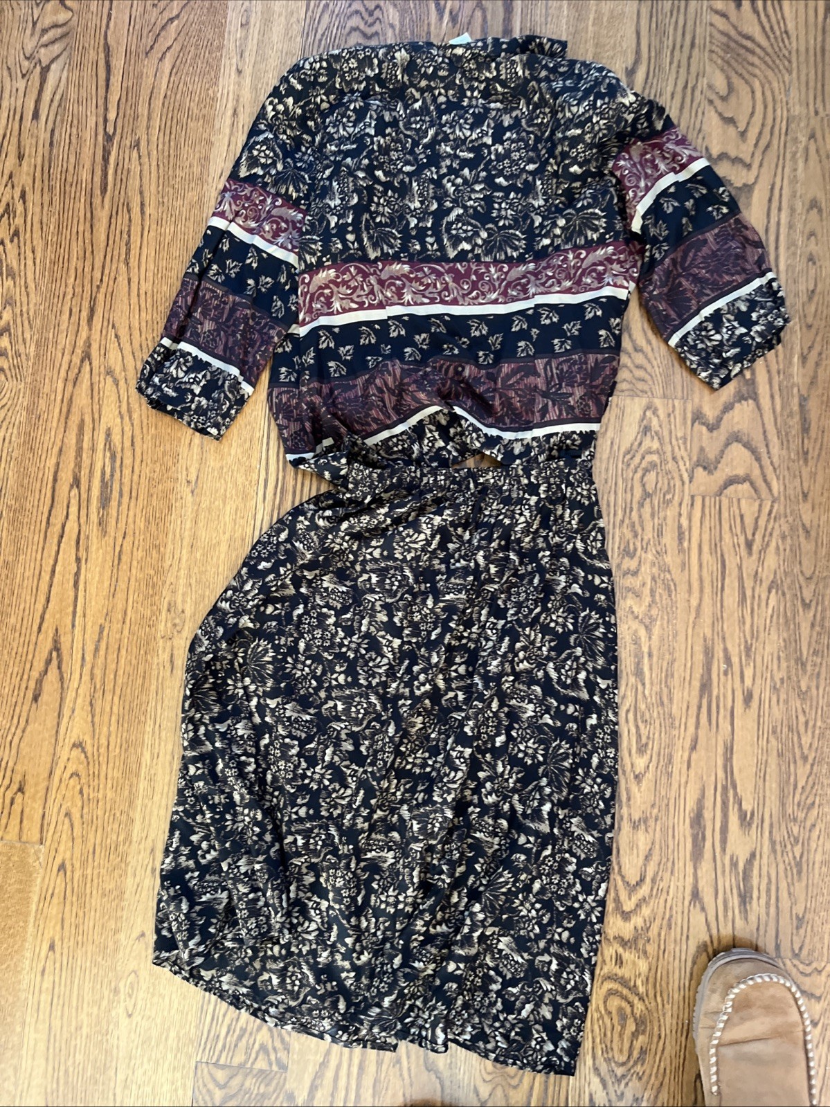 Vintage 1970s Black Floral Boho Puff Sleeve Skirt Set Peasant Gold Buttons Sz 8p