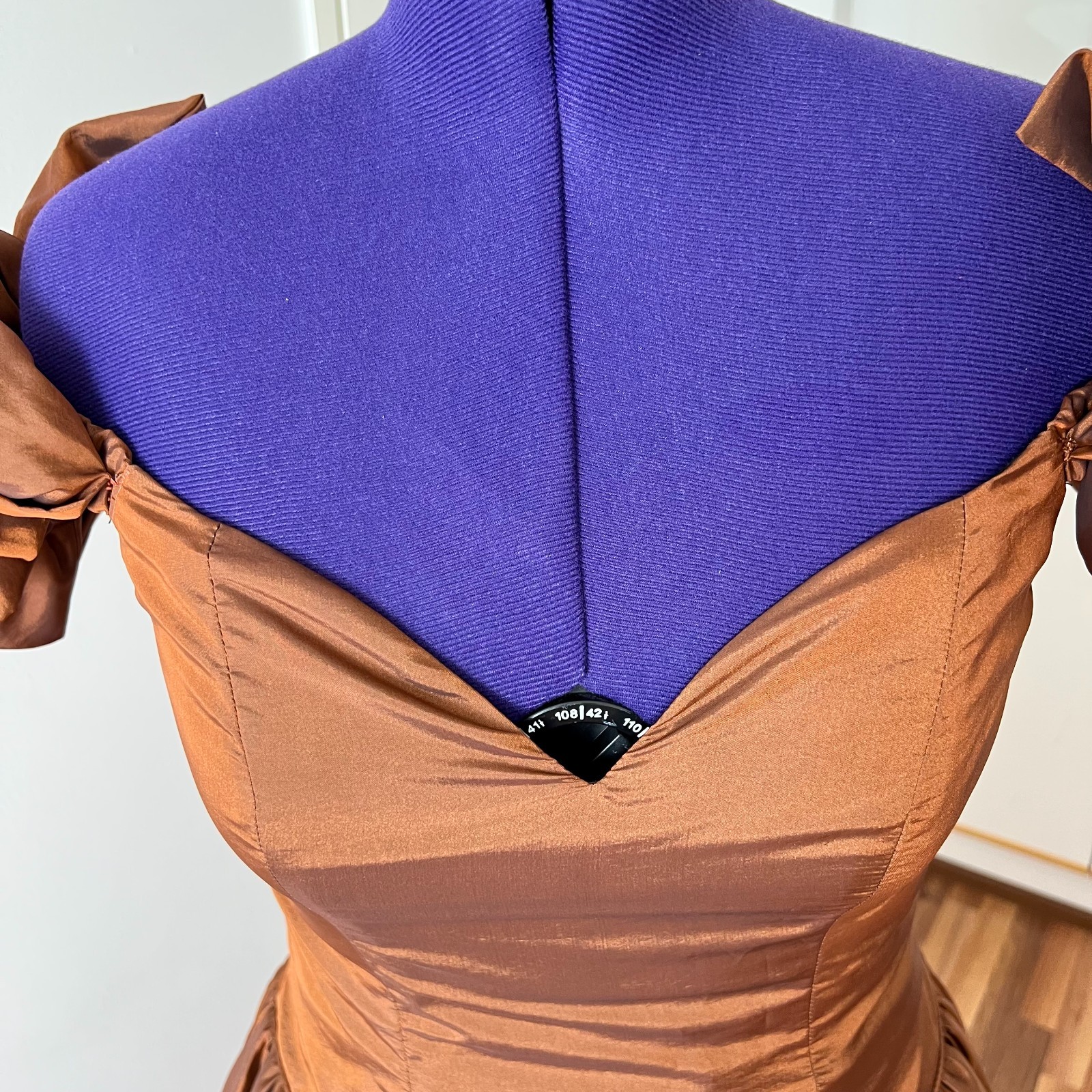 1980s JOHN CHARLES Off Shoulder Cocktail Gown Prom Party Taffeta Gala Evening