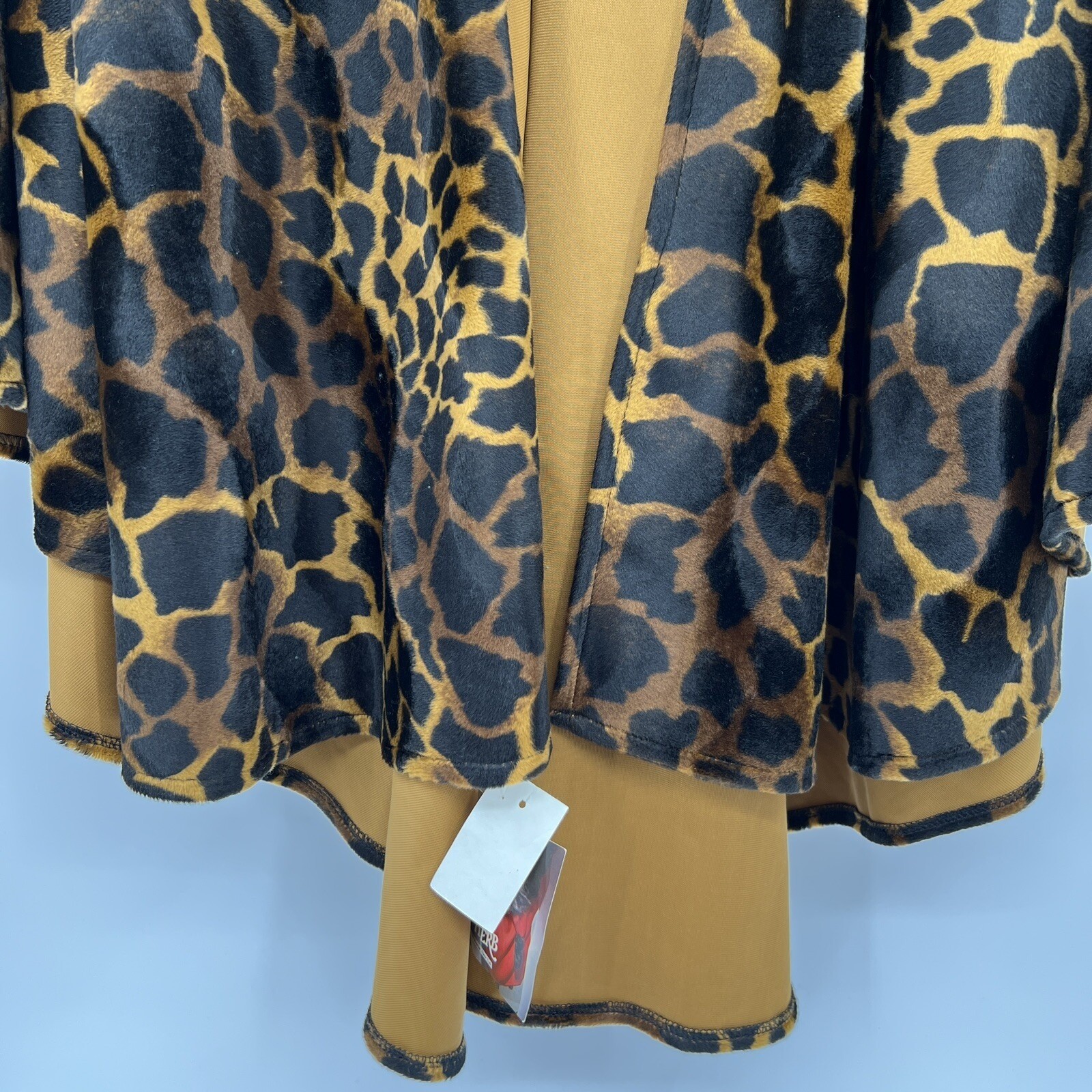 Kathleen Vintage 1980’s Velour Poncho One Size Cape Giraffe Mob Wife Fur Coat
