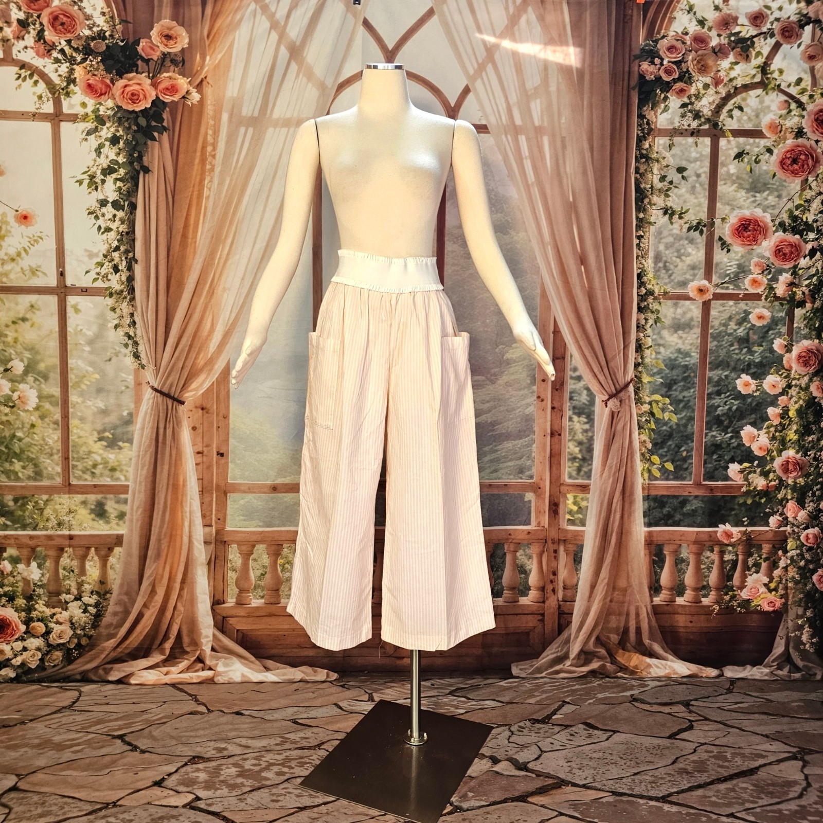 Vintage 1980’s Pink and Cream Striped Wide Leg Pants Capri Patch Pockets