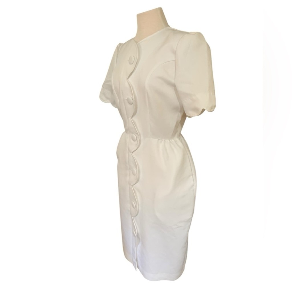 Vintage 90’s Action line white scallop trim button up dress with pockets size 8