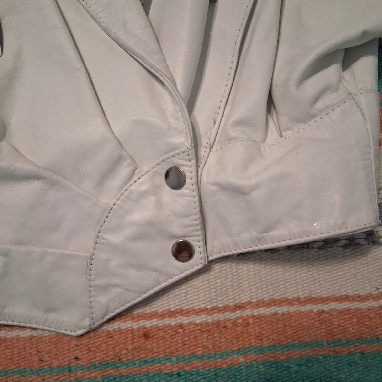 VTG Wilsons 1980s White Leather Jacket Womens S Western Cowgirl Fringe Yoke Crop