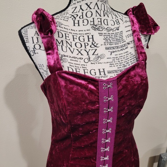 Forever 21 Magenta Velvet knit mini body con Dress Women SZ M whimsy Goth club