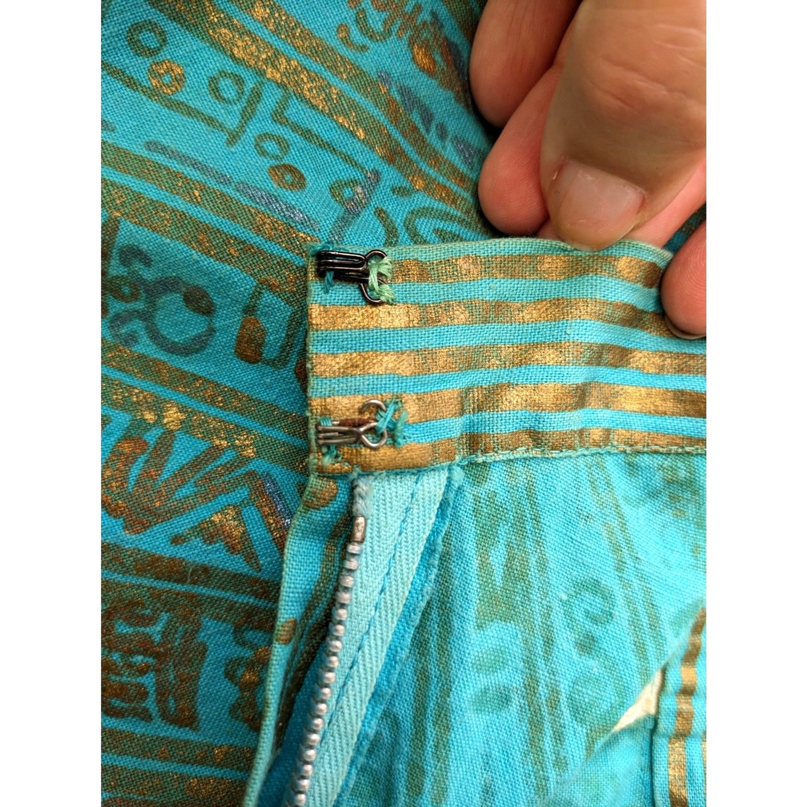 1950s MAYA de MEXICO Mayan Hieroglyph Hand Painted Aqua/Gold Circle Skirt sz. XS