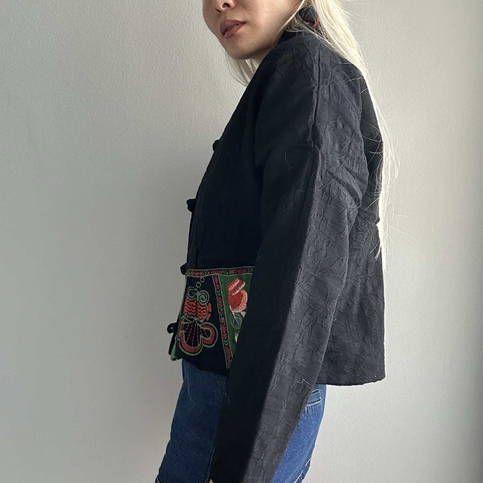 Vintage 100% Cotton Hand Embroidered Oriental Collar Crop Jacket w/ Frog Buttons