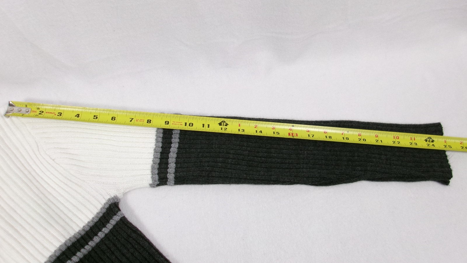 Rave Y2K Colorblock Ribbed Knit Sweater Black White Gray Large USA