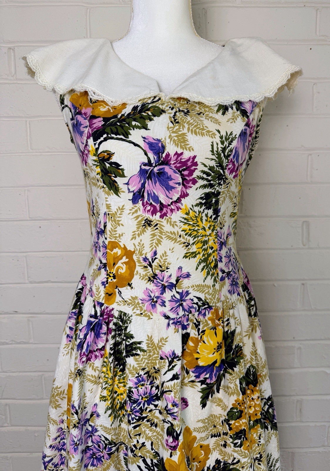 Vintage Floral Sleeveless Cottagecore Dress 8P Midi Lace Tea Party Romance