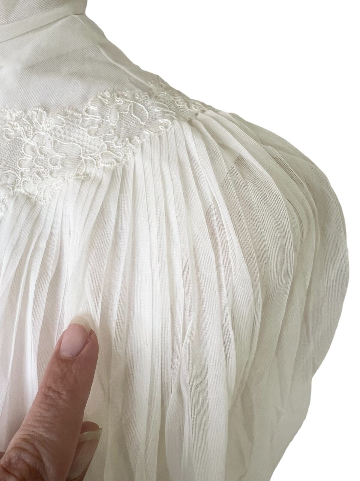 Vtg White Pleated Bed Jacket Floral Embroidered Coquette Sissy 50s 60s Housewife
