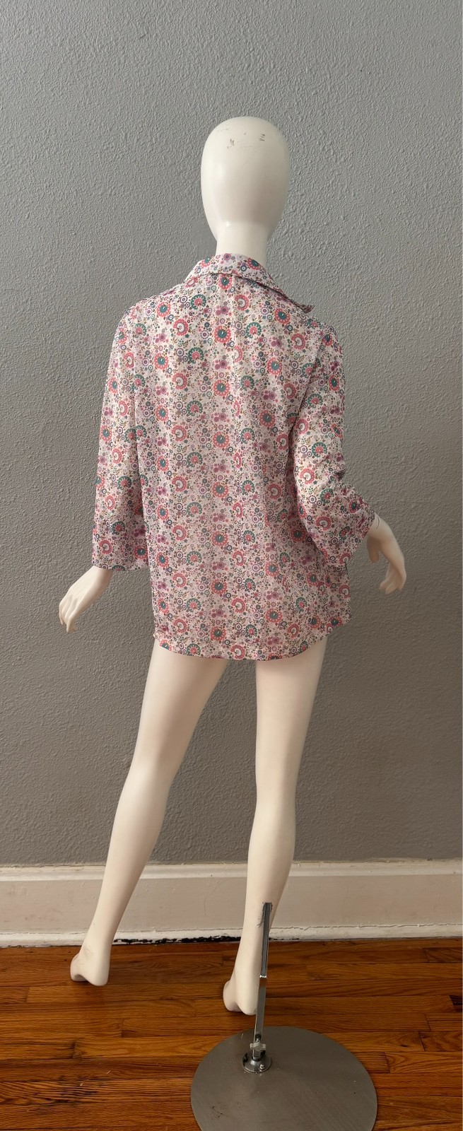 Vintage 70s Boho White Semi Sheer Floral Open Cardigan Jacket Top M