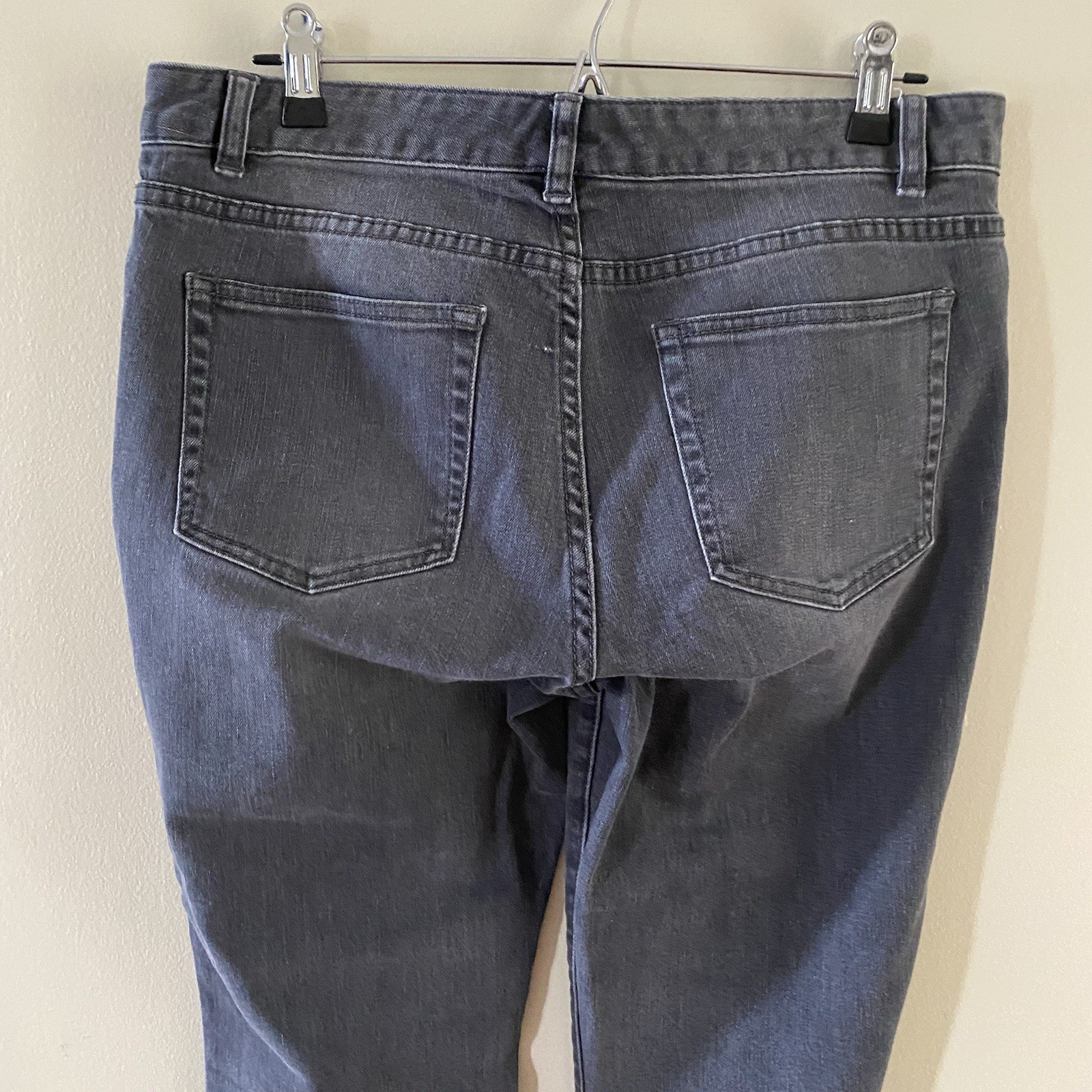 VIN Women’s Black Gray CHAPS Denim Petite Jeans Size 10P 28″ Inseam Cotton Blend