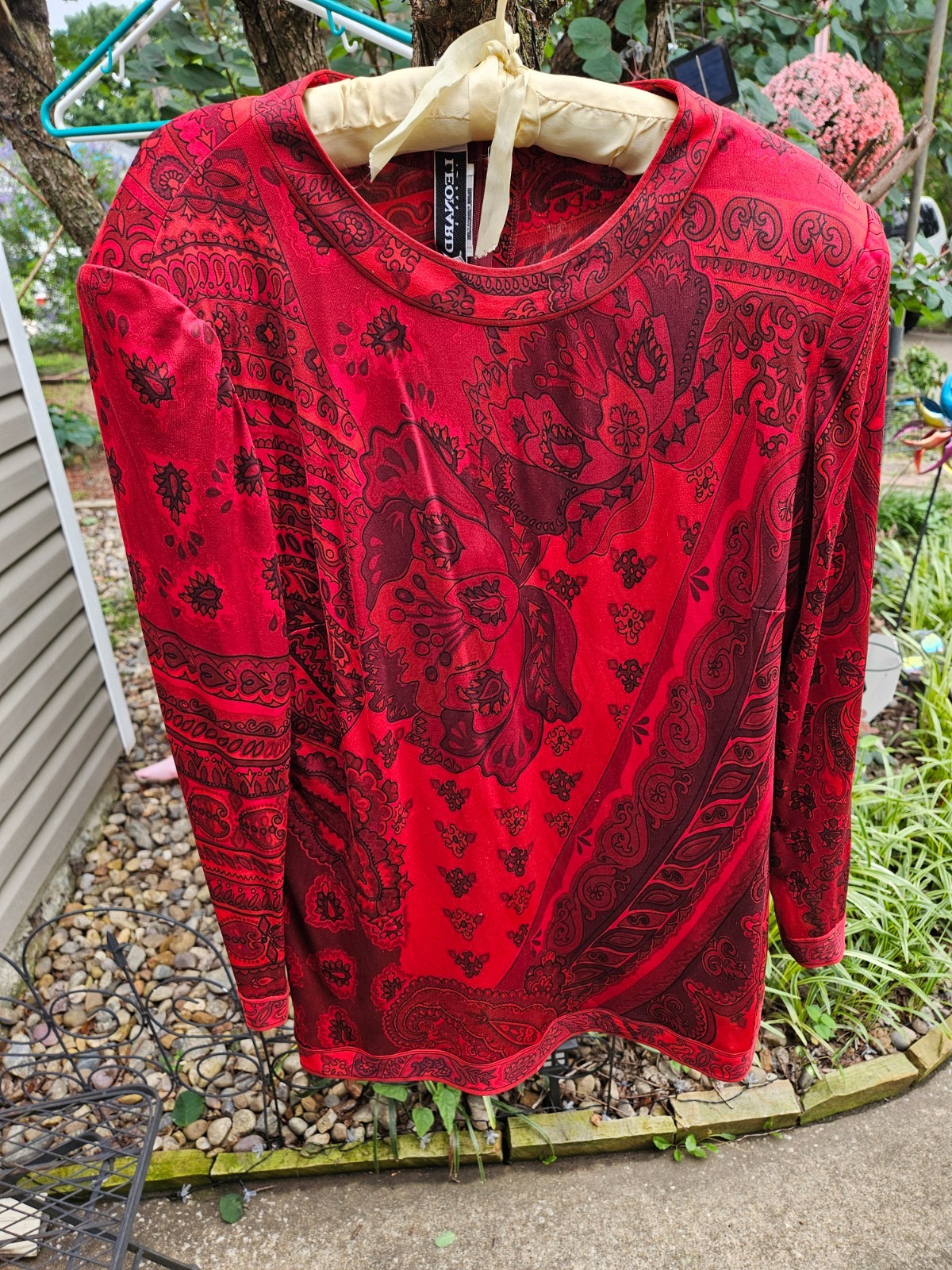 AMAZING TIMELESS VINTAGE LEONARD ITALY 100% SILK JERSEY RED TOP SIZE 48 L