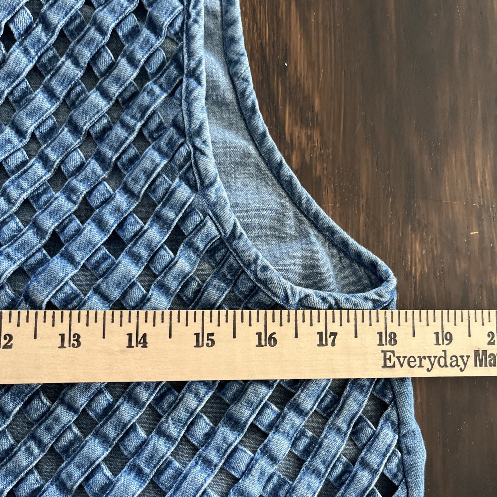 Vintage Woven Lattice Denim Vest Wood Toggle Button Boho Cowgirl Cottagecore M