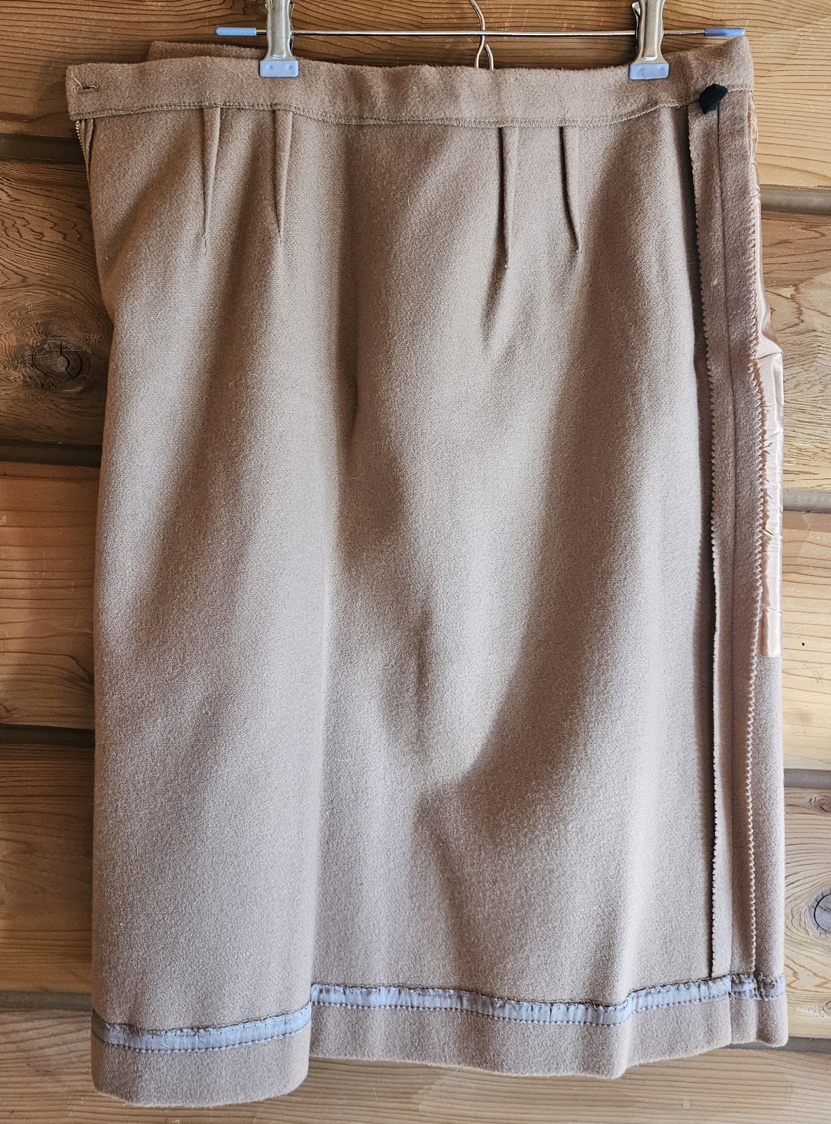 Vintage Tan Wool Skirt And Jacket Leopard Faux Fur Collor Buttons. Size 10