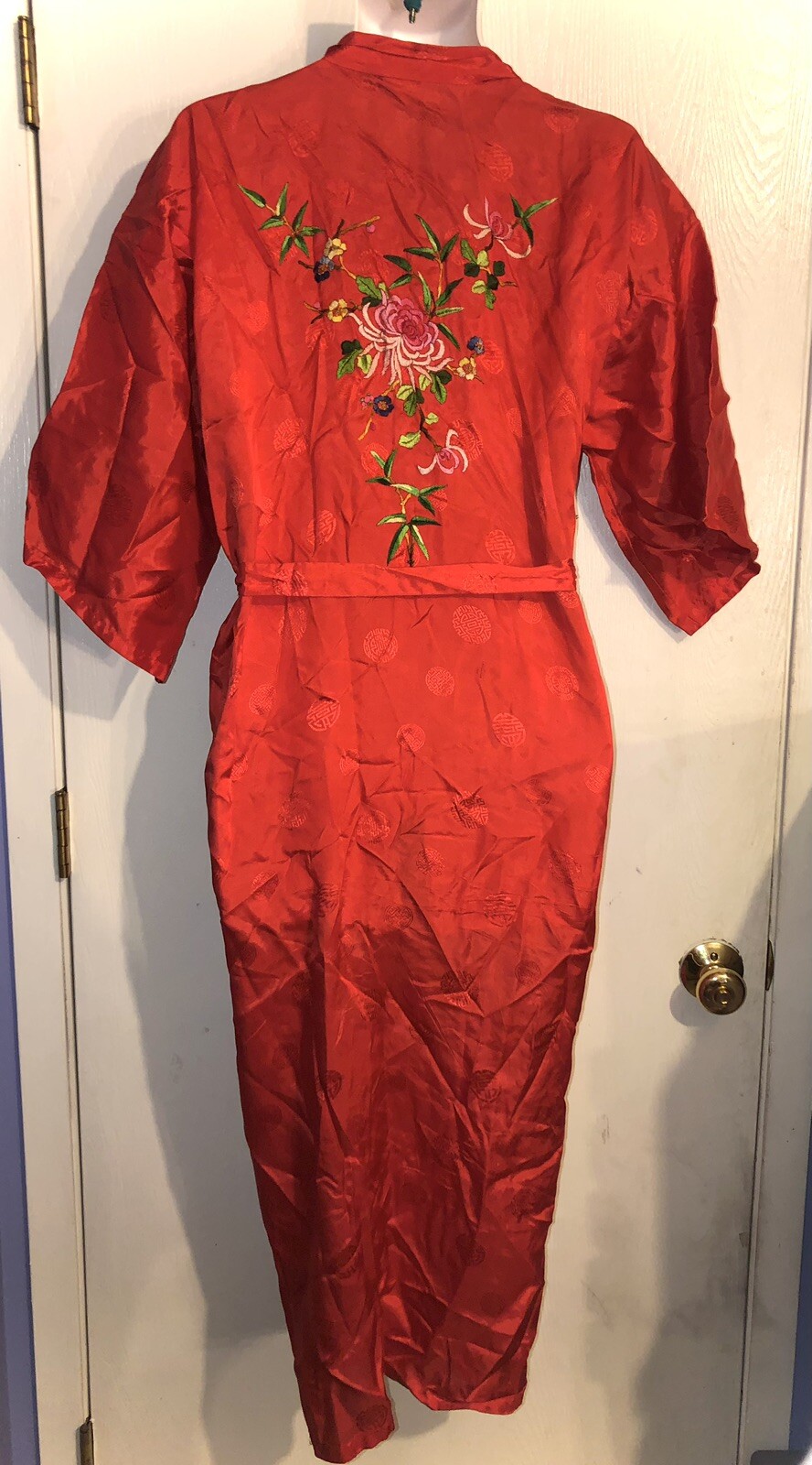 VTG 50’s Floral Embroidered Red Kimono Robe Dressing Gown Long M Chinese Rayon