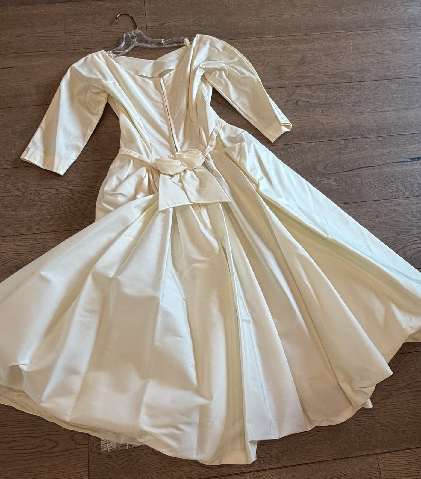 Lorrie Deb San Francisco Dress Ivory Satin Short Wedding Dress Flower Vintage