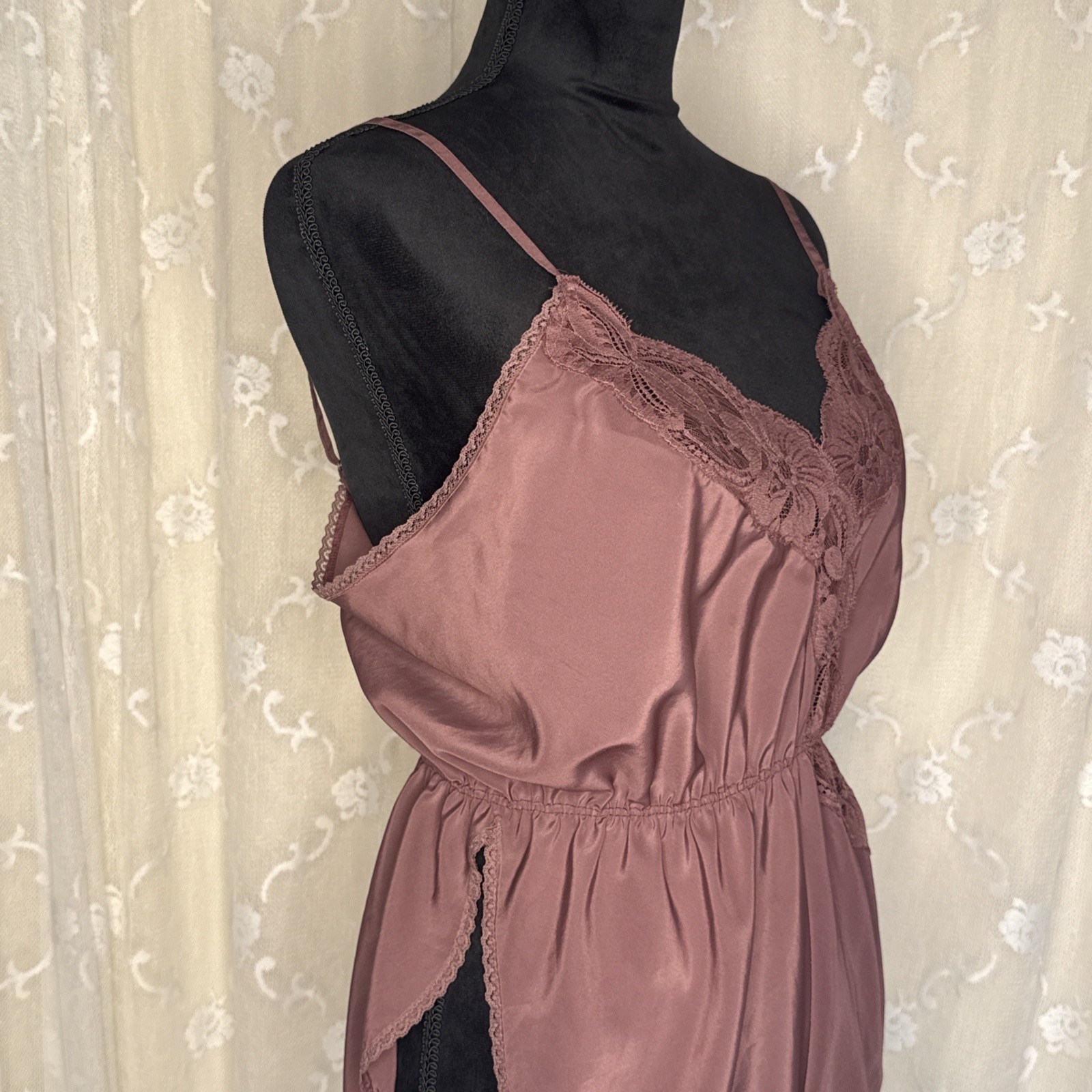 VTG Lorraine Solid Grape & Scalloped Lace Sissy Teddy Romper Playsuit Med 38 B