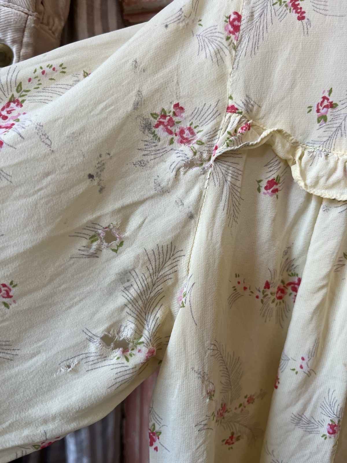 40s 50s Antique Vintage Rayon Floral Cottagecore House Jacket Ruffle Blouse S/M