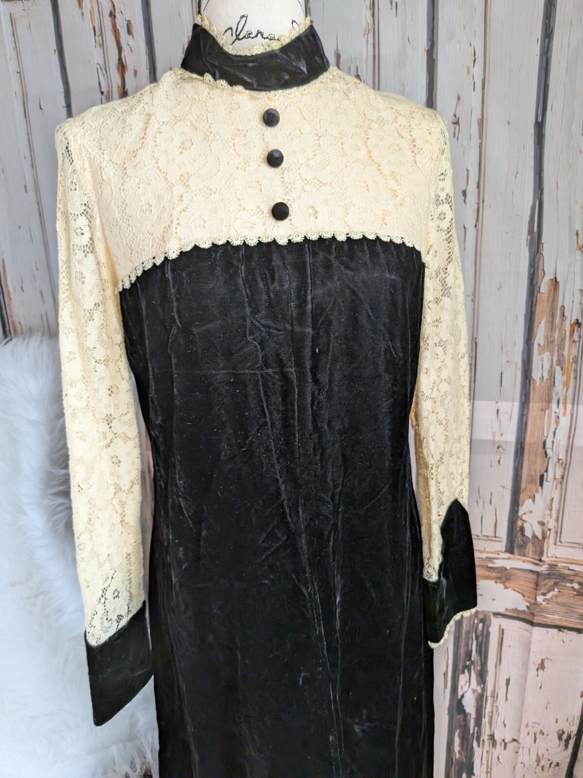 California Charmer By Charm Hollywood Vintage era 70 Velvet Maxi Dress