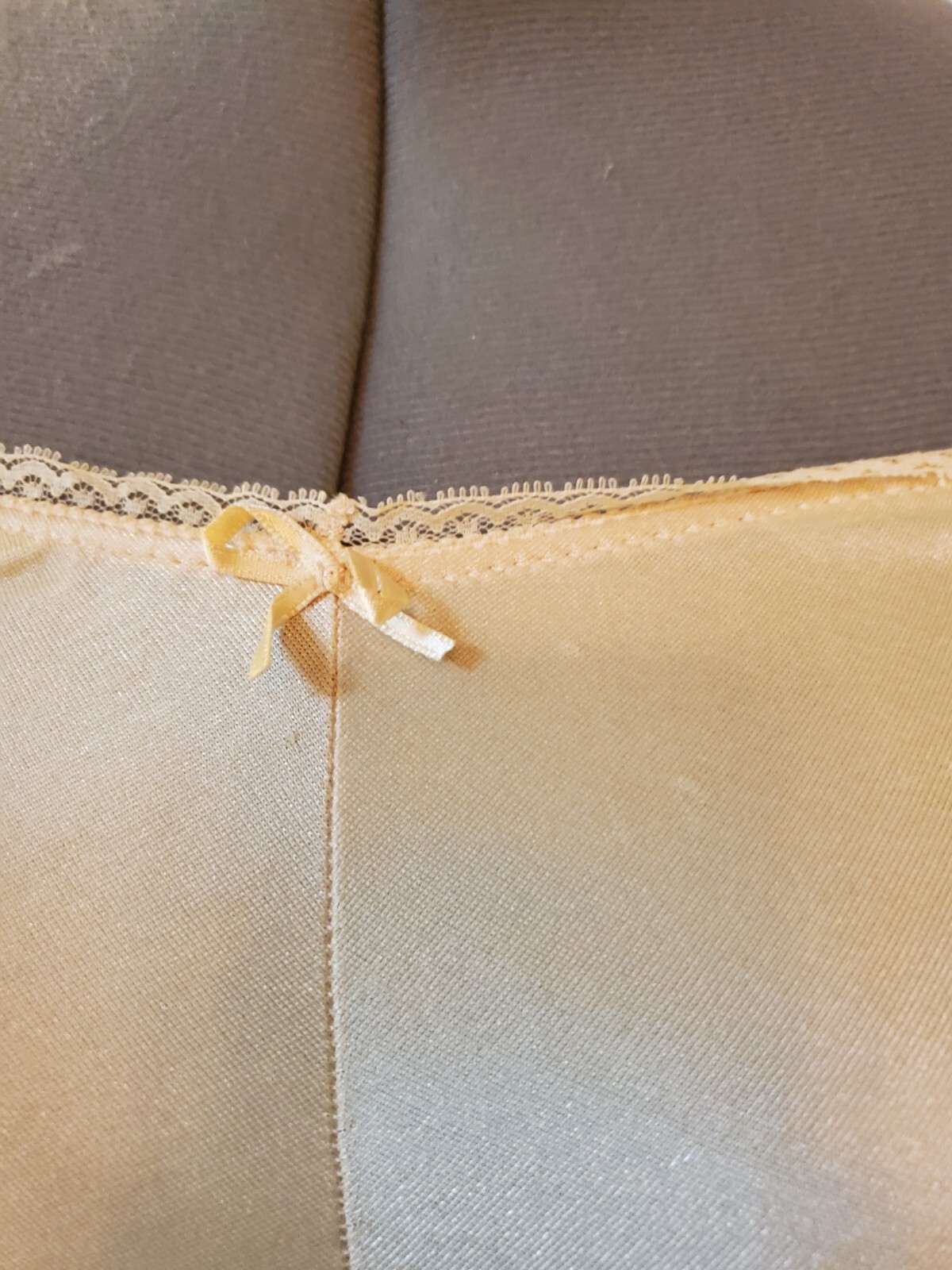 VTG Vanity Fair Beige Dupont Nylon Full Slip Lace Adjustable Straps 34 LL NWT