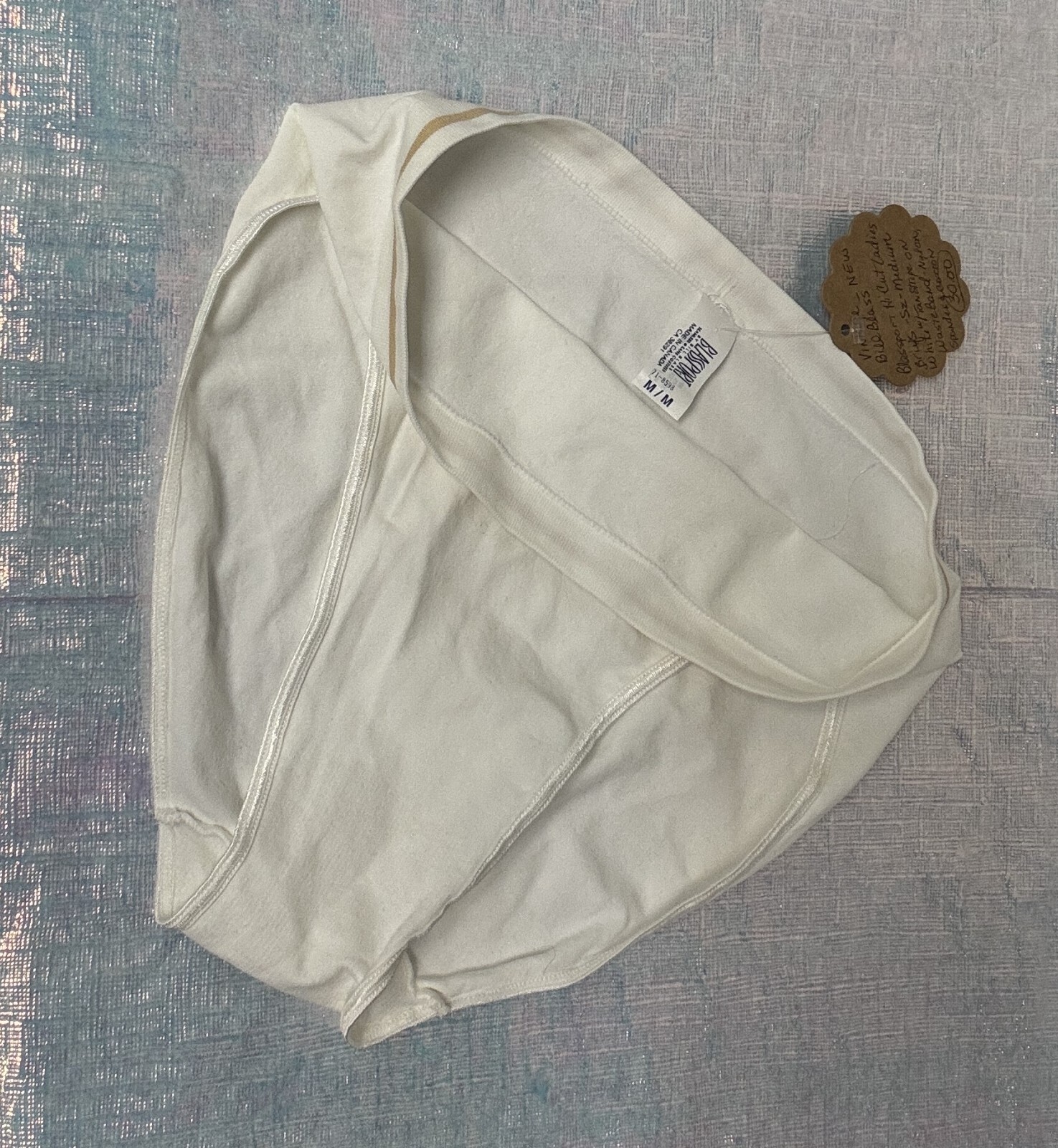 Vintage Bill Blass Blassport seamless hi-thigh ladies briefs NWOT- MED