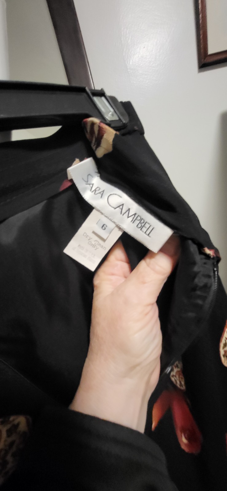 Vintage Sara Campbell 2 Pc Black Jacket -Black & Rose Print Flowing Skirt Suit 6