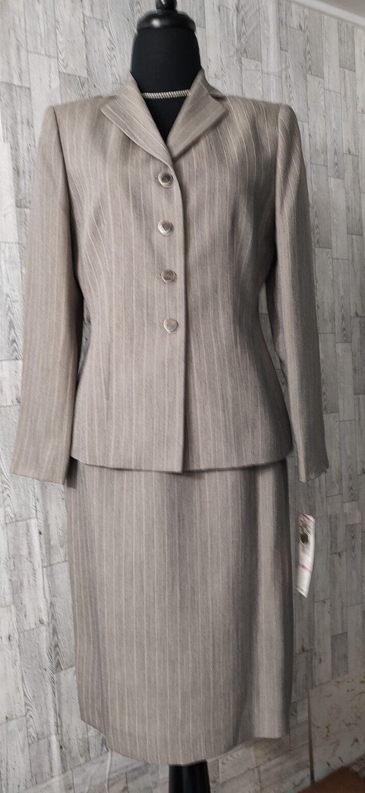 Le Suit Essentials Petite Safari NEW Beige Pin Strip 2 piece Jacket Skirt 6P