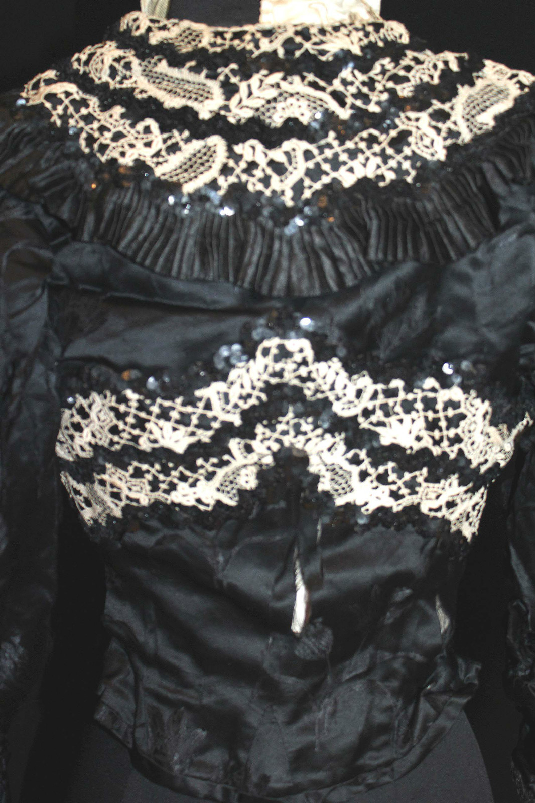 VERY RARE FRENCH VICTORIAN 1800’S DESIGNER LABEL BODICE FOR STUDY