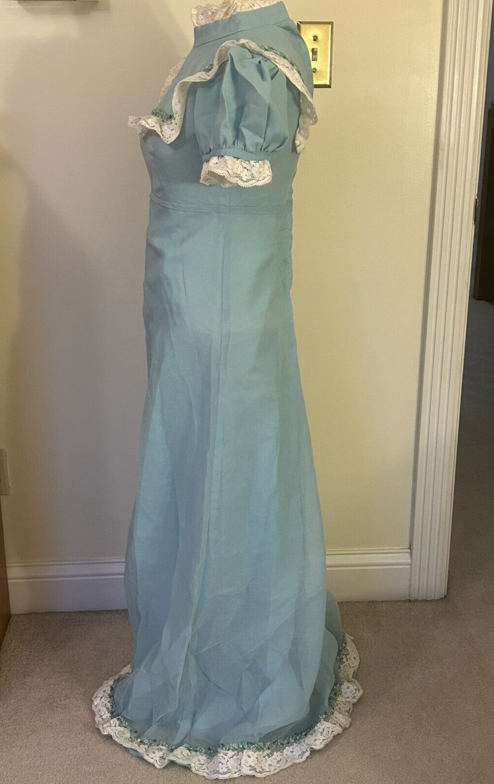 Vintage 70’s Bridesmaid Formal Maxi Gown Lace Floral Trim Sleeves