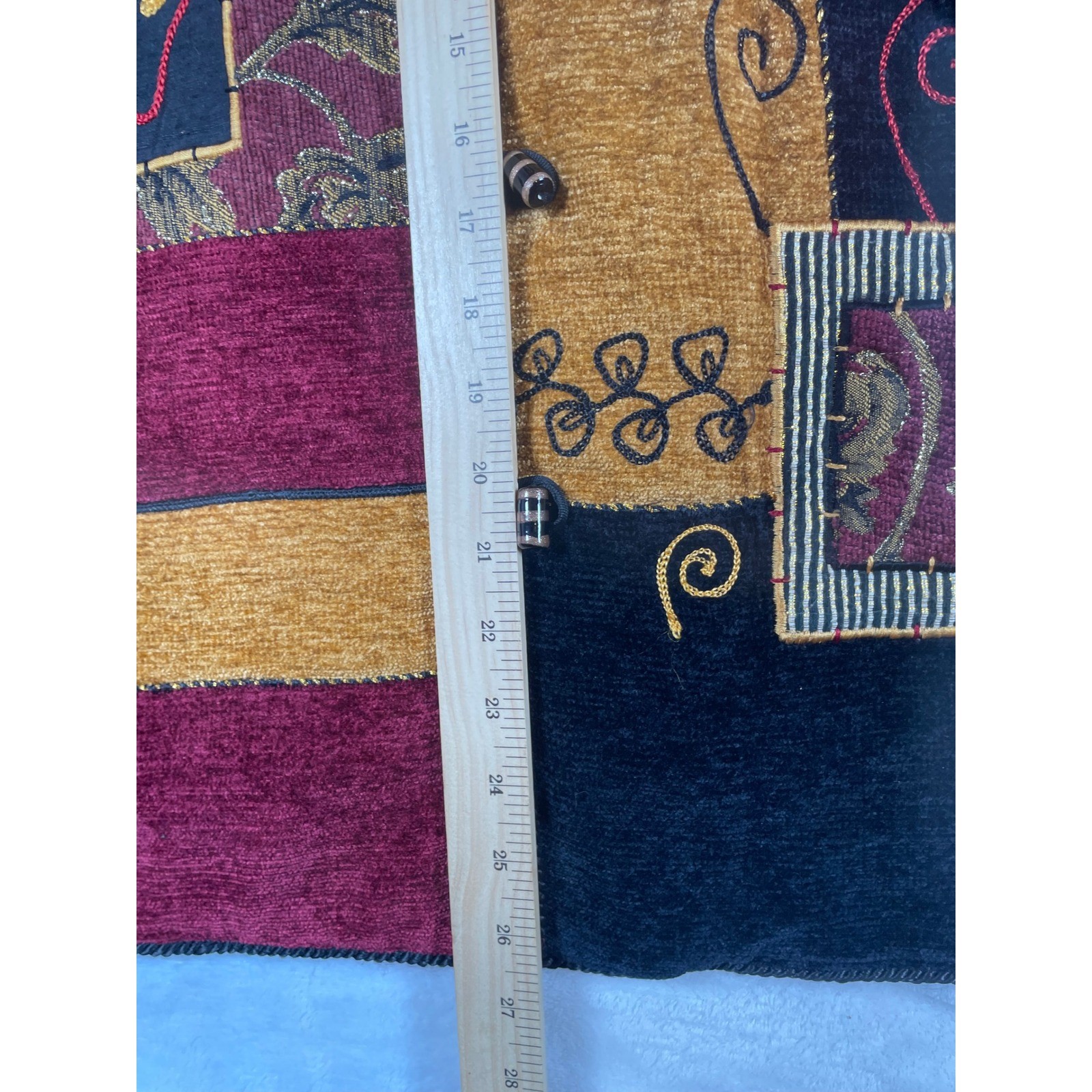 Vintage Allure Patchwork Tapestry Jacket Womens XL Burgundy Gold Black Rayon