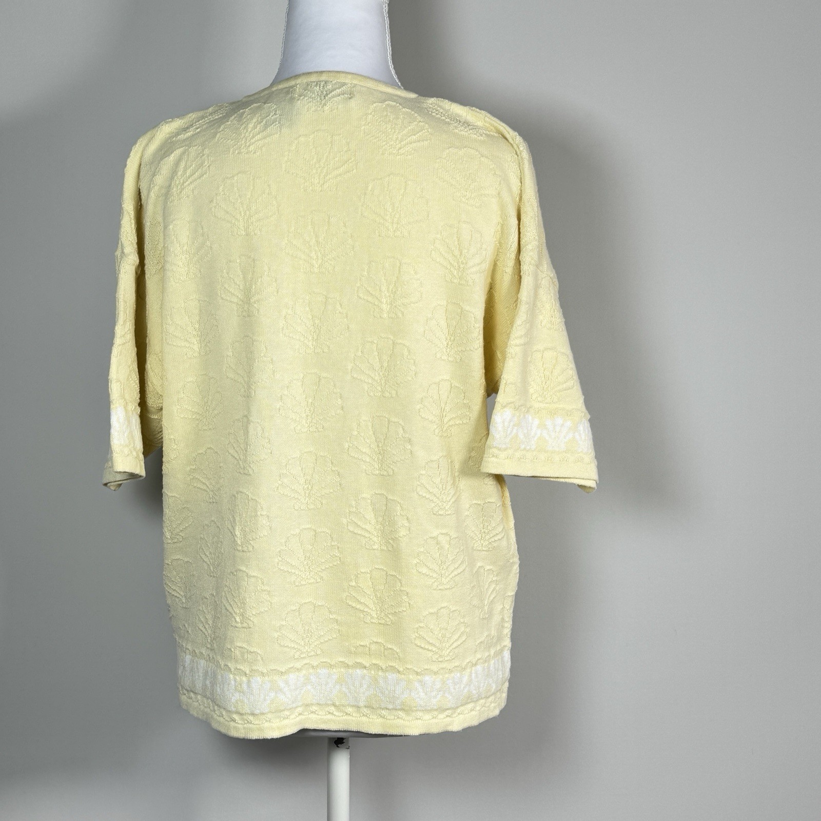 Vintage La Moda Cotton Ramie Textured Shell Motif Knit SS Sweater Yellow Sz L