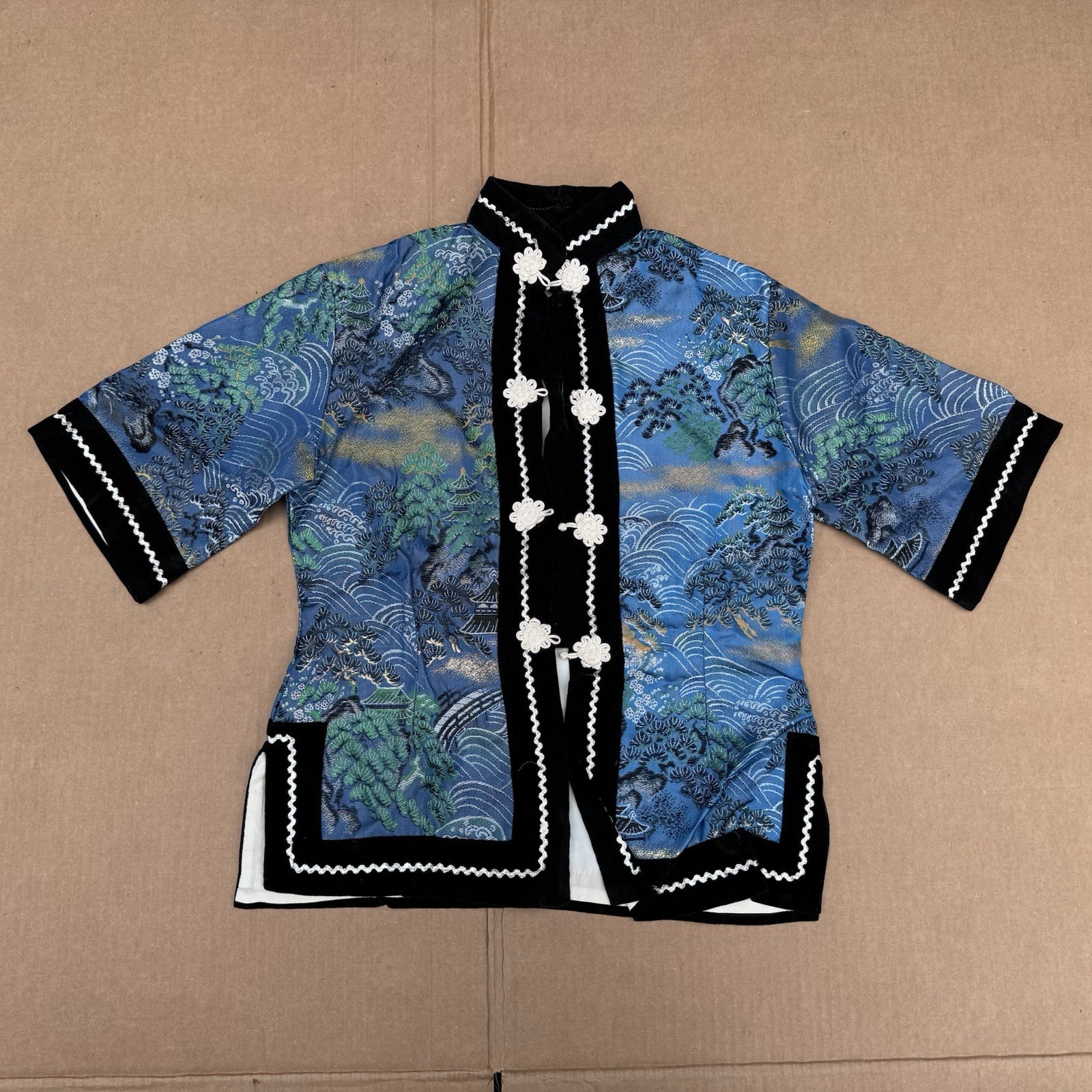 Vtg Peace Made Nippon 日本 Silver Brocade Jacket Black Velvet Trim Medium