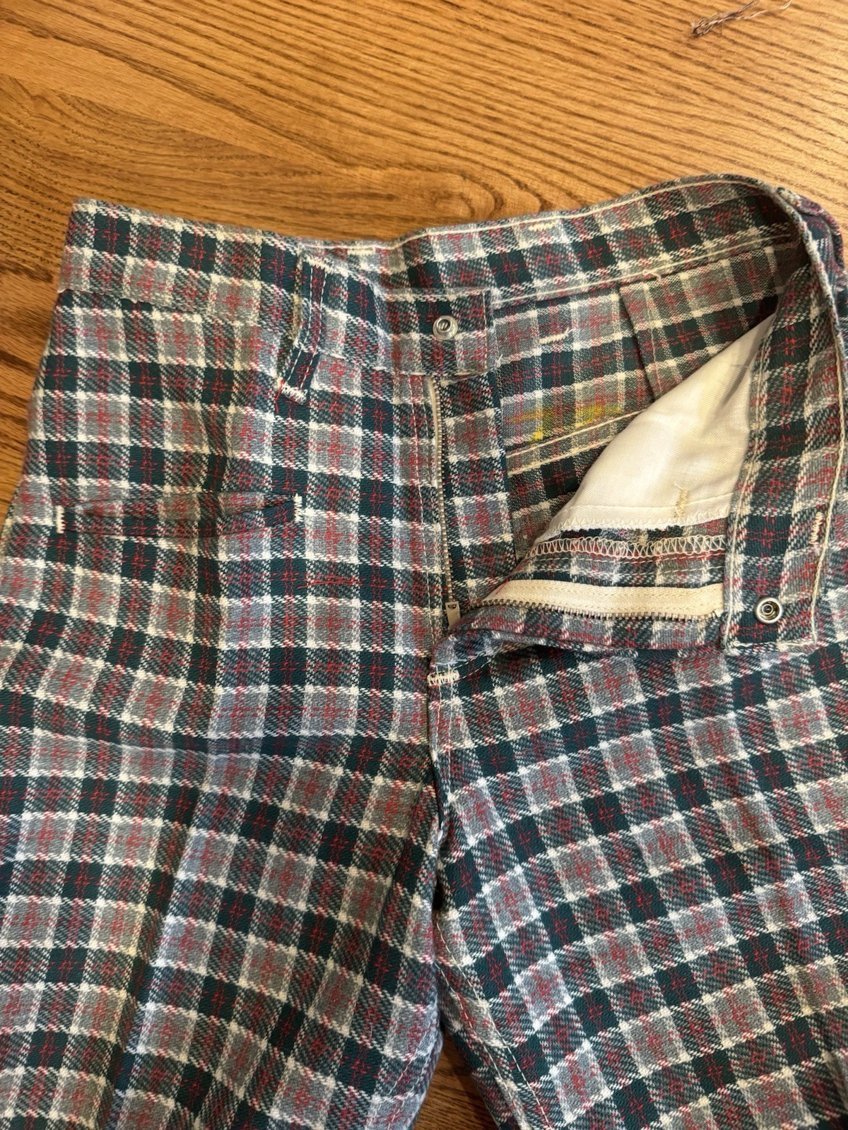 Vtg 1970s Maverick Plaid Pants XS 24×31 Green Red Checkered Bell Bottoms EUC