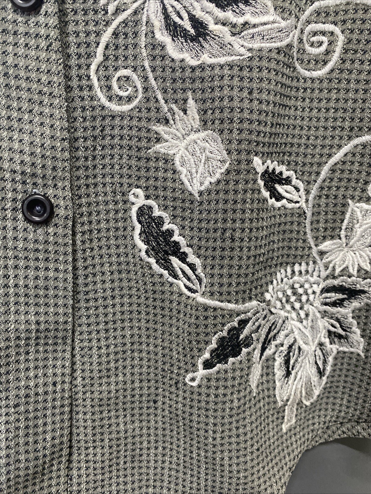 Vintage Rare Gold & Diamond Women’s Button Up White Filigree Shirt Size Large