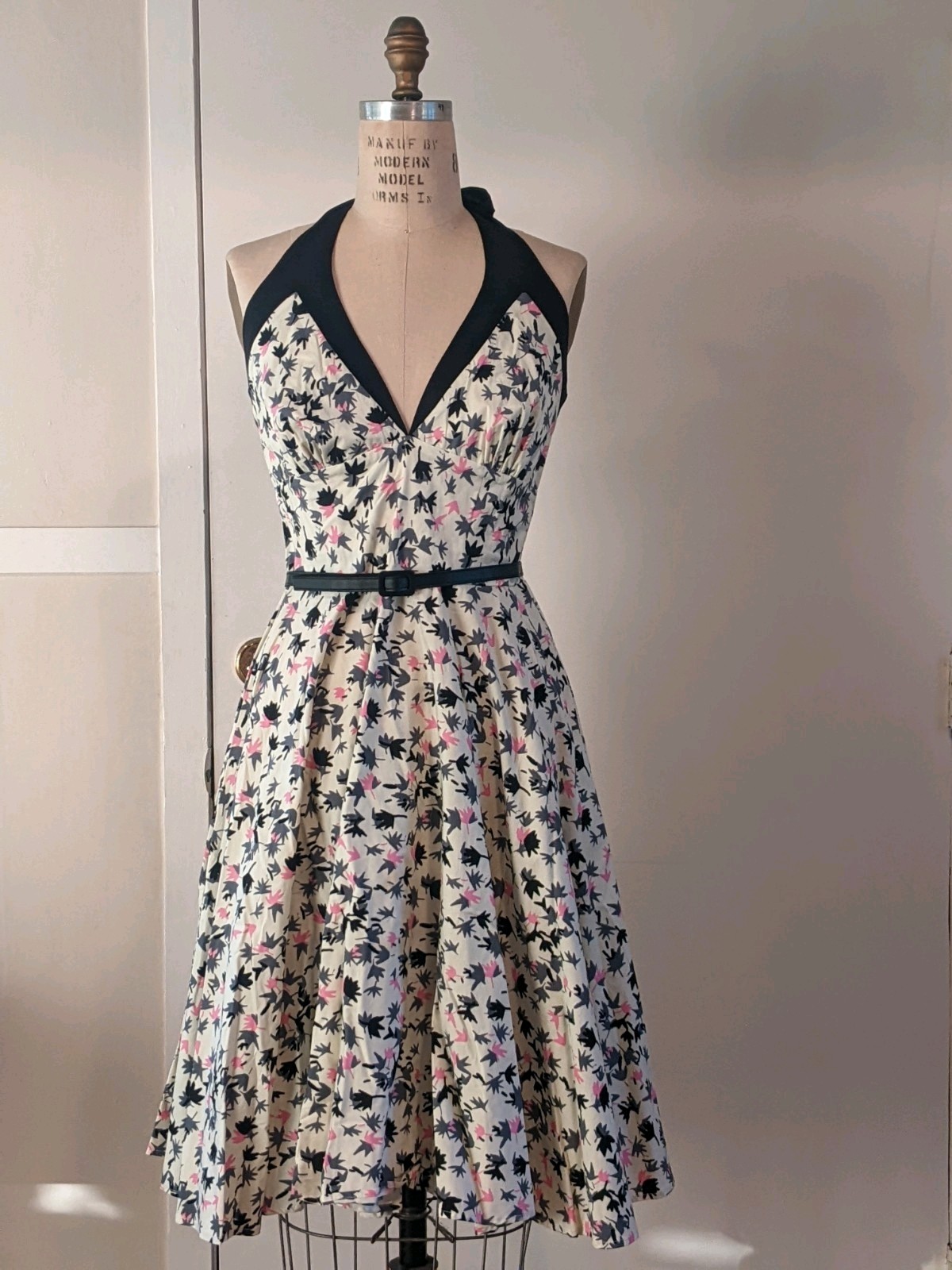 The Pinup Couture Rita Halter Retro Dress Size Large.. New Without Tags