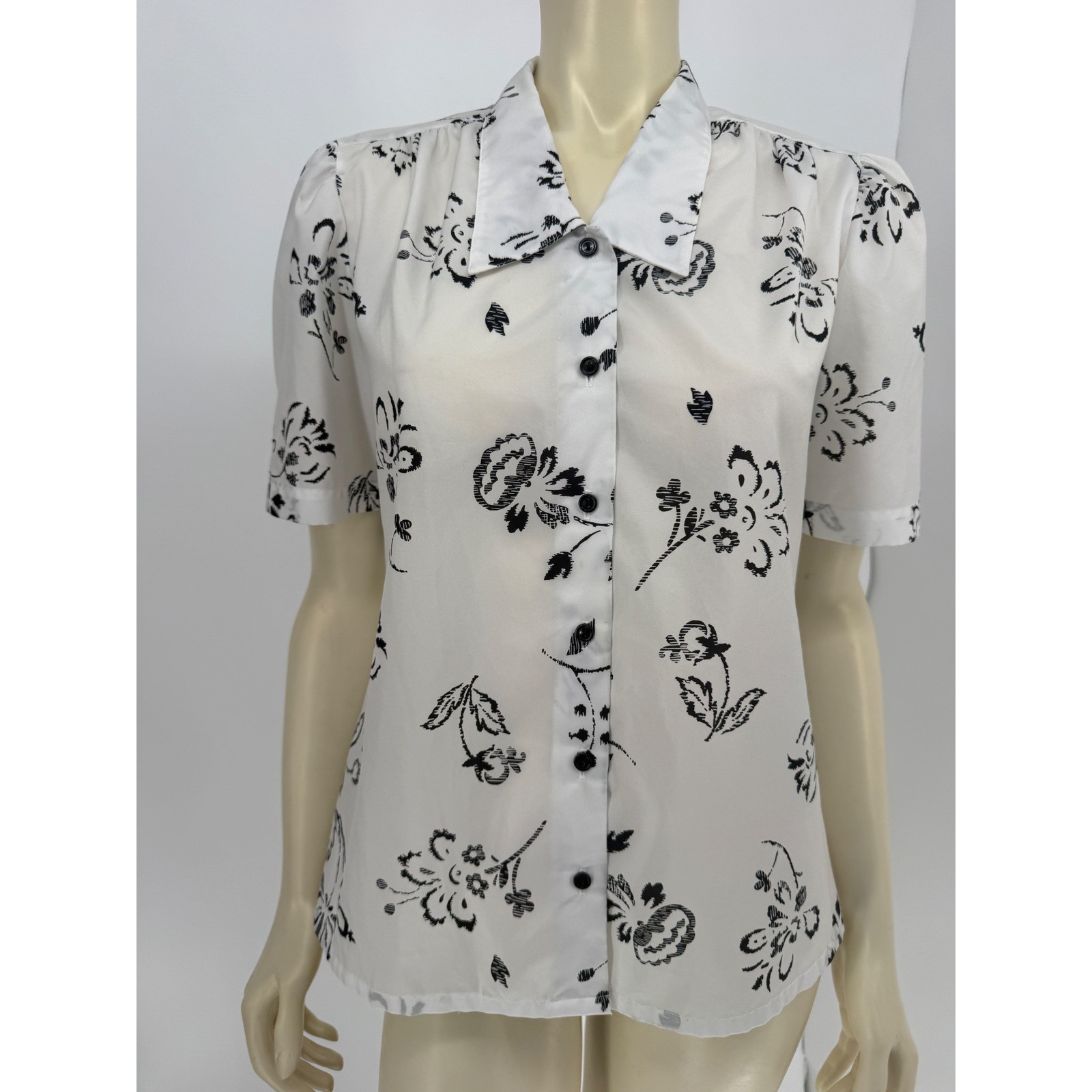 Vintage Judy Bond 1970s Short Sleeve Top White with Black Floral Print Sz 12