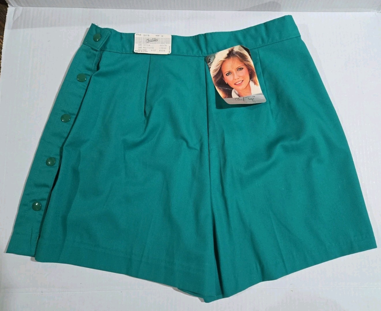 Vintage Cheryl Tiegs Shorts High Waist Pleated Side Snaps Size 16 NOS