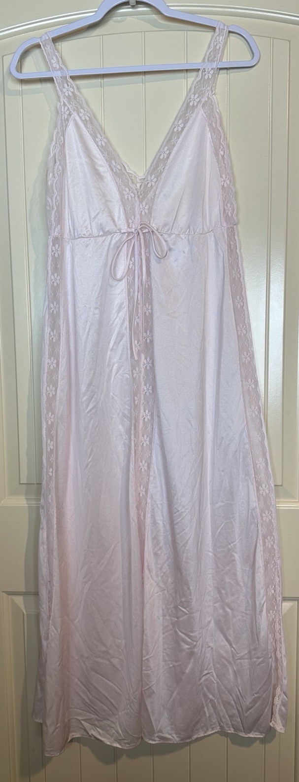VTG CHIC LINGERIE pink W/ LACE TRIM sheer SIDES NYLON LONG NIGHTGOWN SZ Med