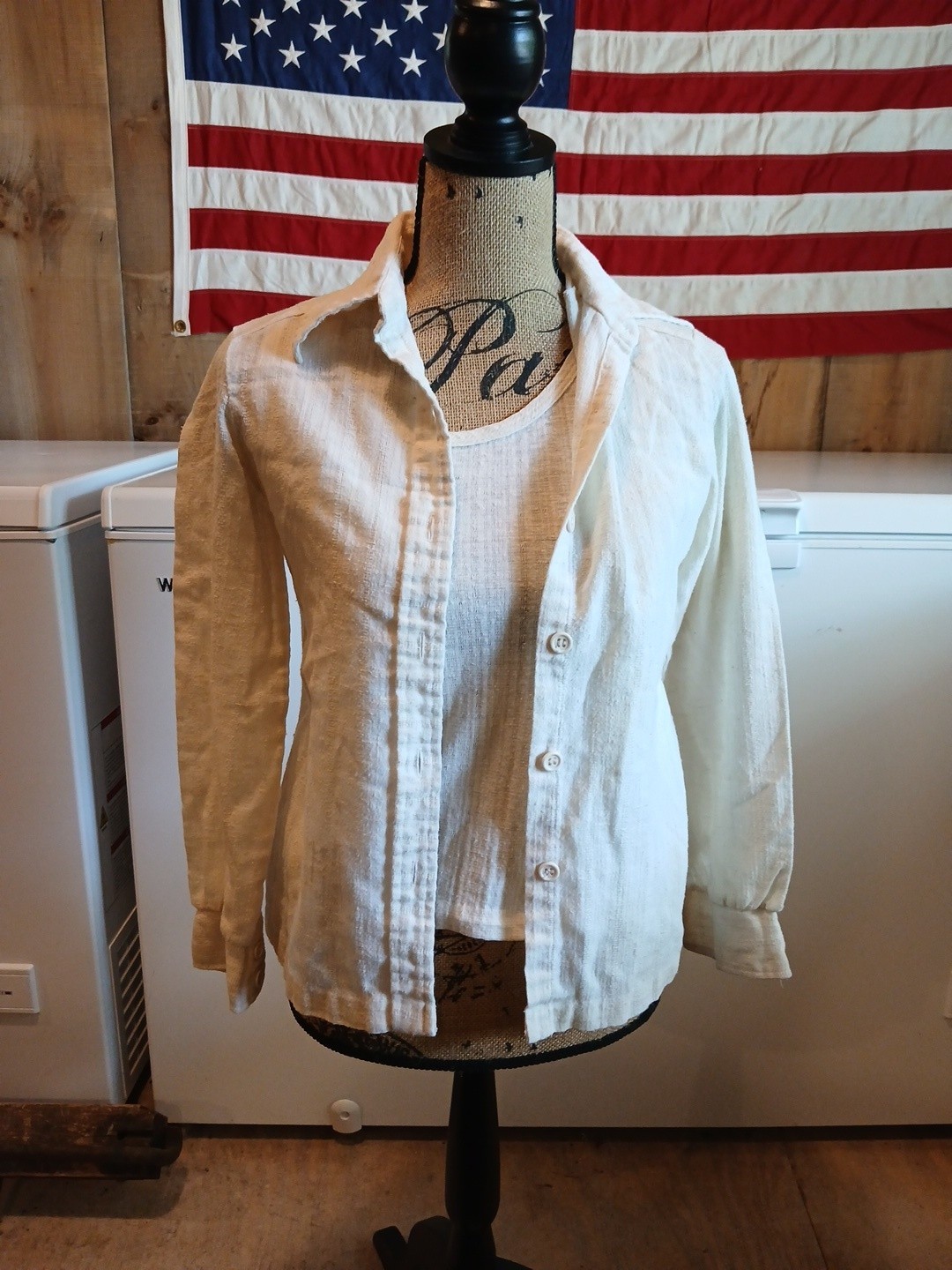 VTG 70s Lady Manhattan 2 Pc Set Cream Textured Cotton Poly Blouse Tank