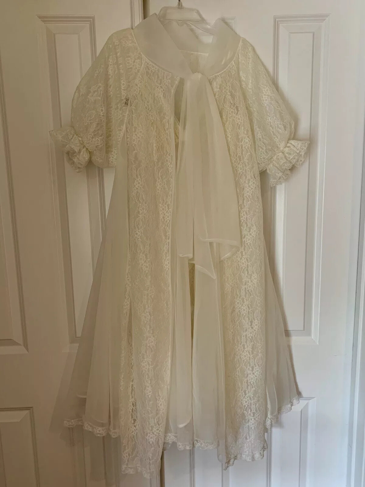 Vintage Amourelle BRIDAL Peignoir Set Gown And Robe Med Ivory