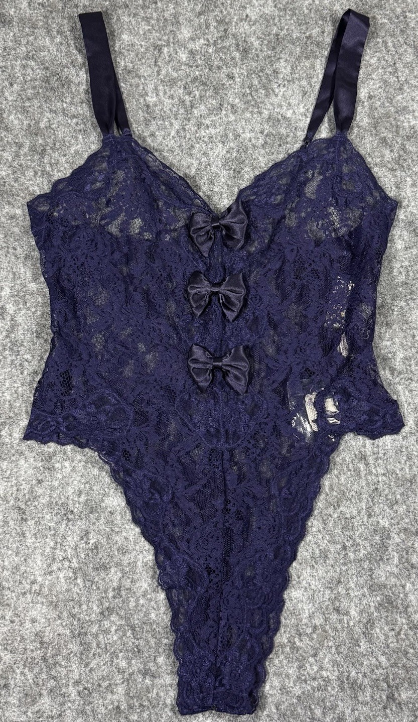 Vintage 1990’s Victoria’s Secret Women’s Size XL Royal Purple Lace Body Suit Bow