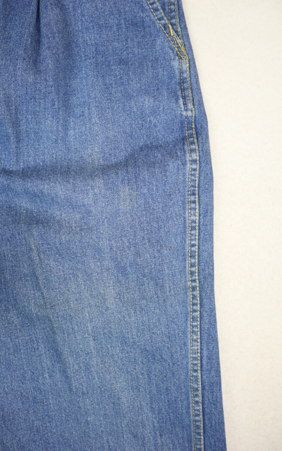 VINTAGE 80s WOMEN’S PLEATED HIGH RISE MEDIUM WASH JEANS – CLIPPER – SIZE 11/12