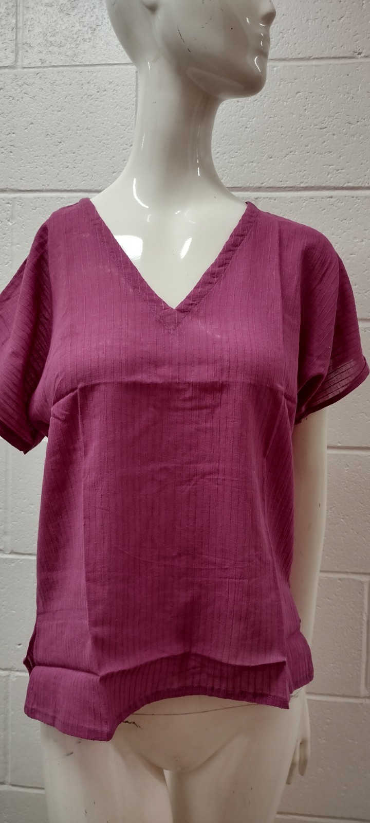 Cotton TOP Fuchsia Color V Neck Short Sleeve Shirt India Vintage DEADSTOCK M