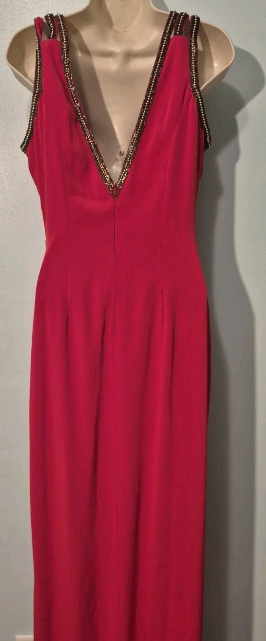 VTG Oscar Collection Red Beaded Maxi Dress Sleeveless Evening Gown Star Applique