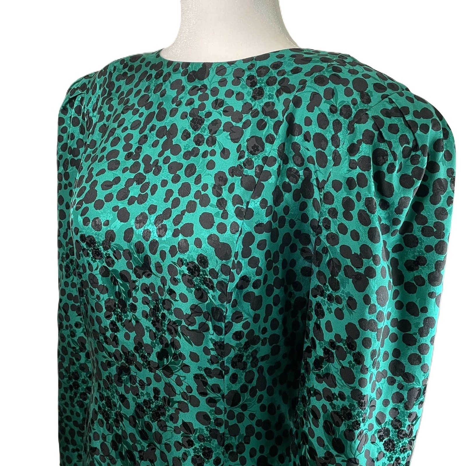 VTG Maggy London Sz 8 Green Black Polka Dot 100% Silk Dress Pleated Ruffle Hem