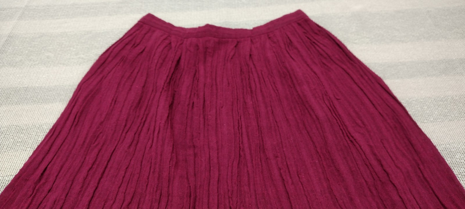 1970s Campus Casuals Pink Fuchsia Skirt Crinkle Cotton Buttons Below Knee Size M
