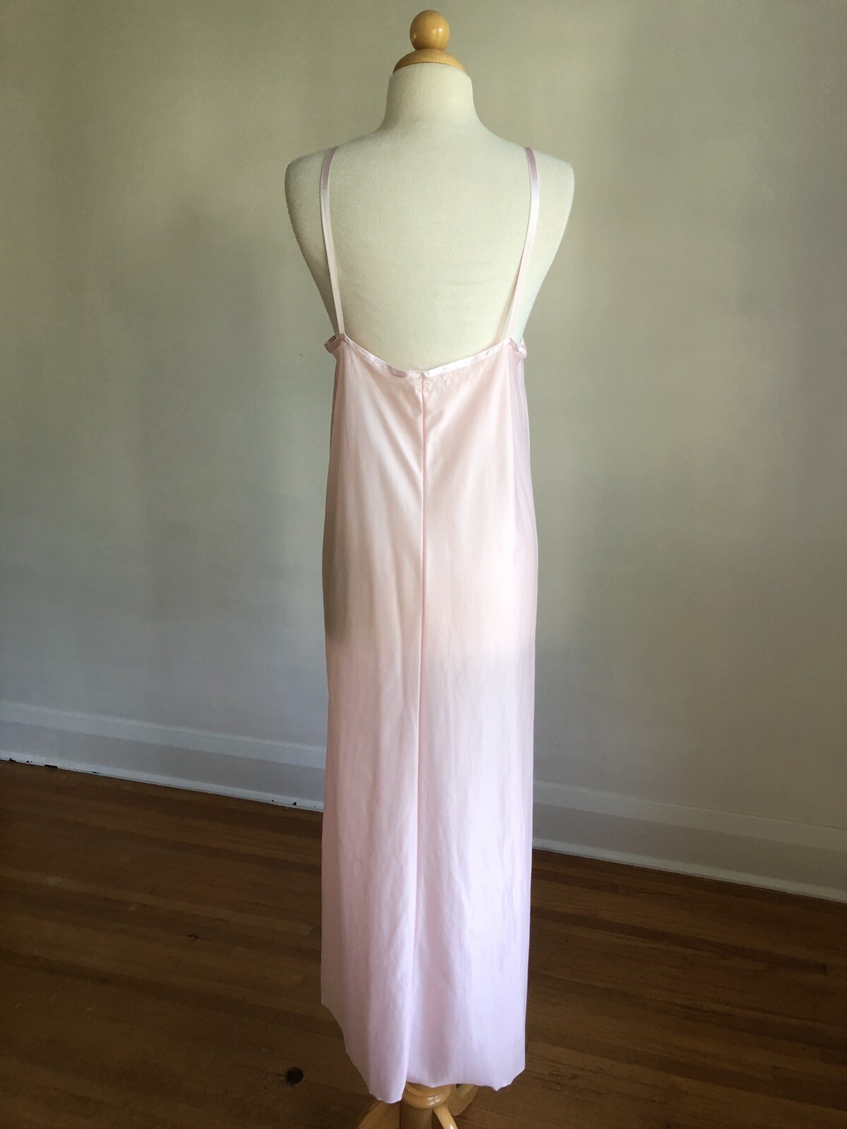 GORGEOUS VTG Made in Yugoslavia Pink White Floral Applique Nightgown Peignoir M