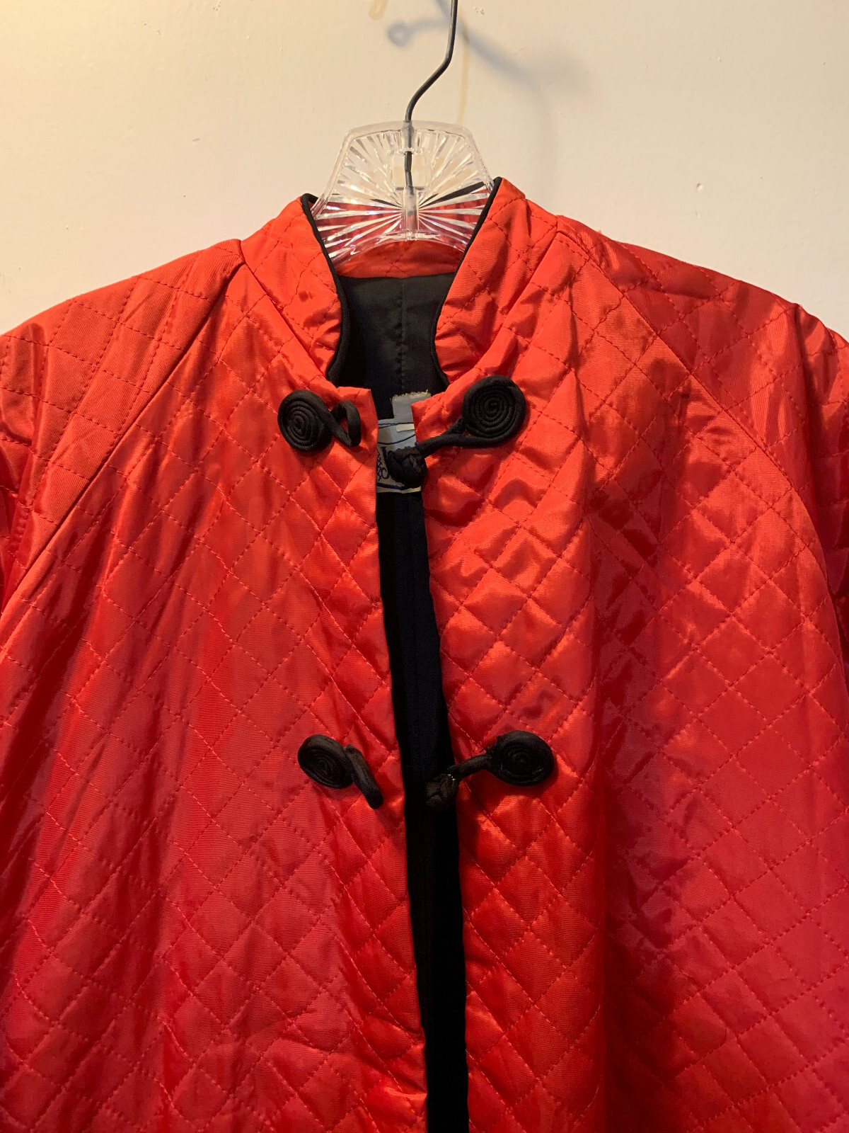 Vintage Joan Iris Red & Black Asian Quilted Bed Jacket / Short Robe – Size 10
