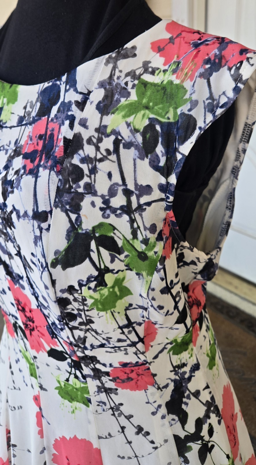 1990s JULIAN TAYLOR Vintage Fit & Flare Floral Polyester Dress Zip Back Size 6