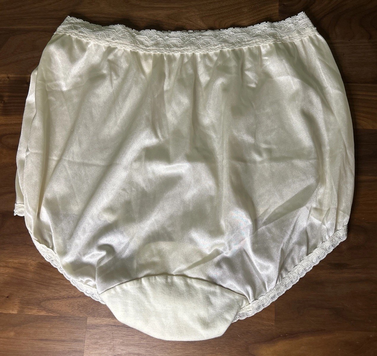 Vtg Panties Cotillion Sz 7 Nylon High Waist Mushroom Gusset Silky Candleglow NWT