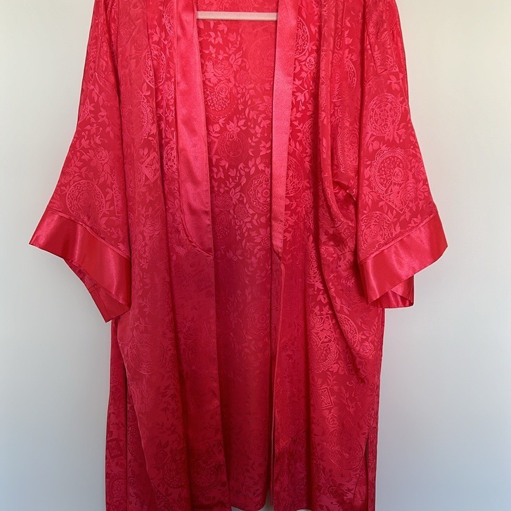 Vintage Victoria’s Secret Gold Label Nightie and Kimono Style Robe Set – Red